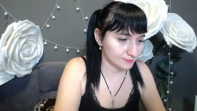 NinaFlawlees online show from 11/23/25, 01:00