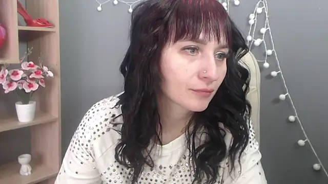 NinaFlawlees online show from 02/19/26, 07:04