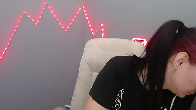 NinaFlawlees online show from 03/13/26, 06:42