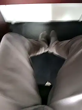 robinsan1010 online show from 03/11/25, 08:20