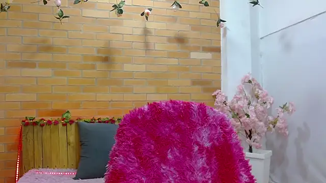 Snapshot of adriscute chatting on 06/06/26, 02:38 adriscute online show from 06/06/26, 02:38