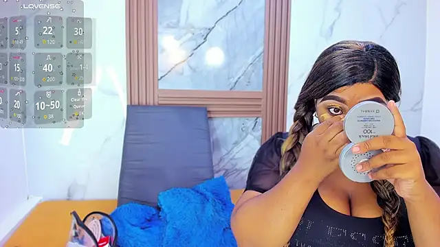 Snapshot of HannyMansonh chatting on 10/31/25, 03:40 HannyMansonh online show from 10/31/25, 03:40