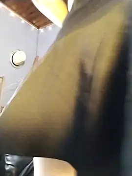 Snapshot of Hathorlove chatting on 12/24/24, 01:49 Hathorlove online show from 12/24/24, 01:49