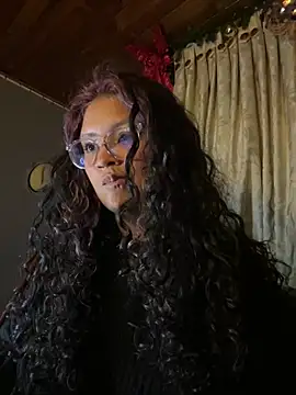 Snapshot of Hathorlove chatting on 01/24/25, 01:35 Hathorlove online show from 01/24/25, 01:35