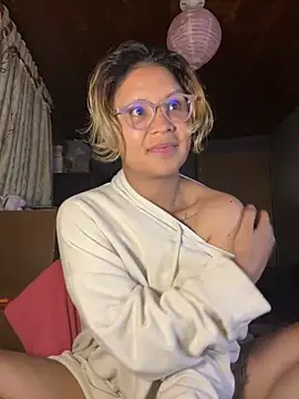 Snapshot of Hathorlove chatting on 10/04/25, 10:24 Hathorlove online show from 10/04/25, 10:24