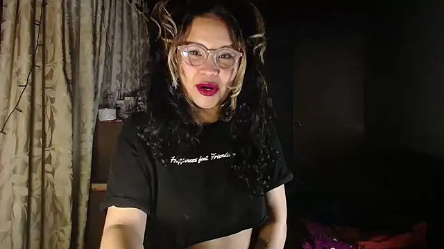 Snapshot of Hathorlove chatting on 12/02/25, 04:18 Hathorlove online show from 12/02/25, 04:18