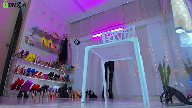 Snapshot of kendrarioss chatting on 10/24/25, 09:00 kendrarioss online show from 10/24/25, 09:00