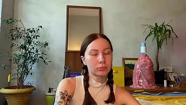 Snapshot of elfess chatting on 09/09/25, 07:08 elfess online show from 09/09/25, 07:08