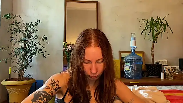 Snapshot of elfess chatting on 09/30/25, 08:08 elfess online show from 09/30/25, 08:08