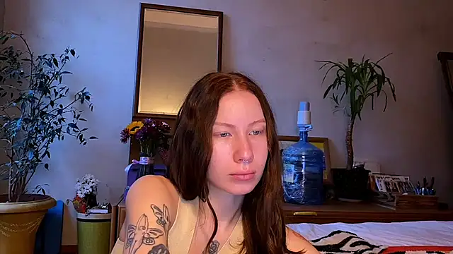 Snapshot of elfess chatting on 10/21/25, 05:30 elfess online show from 10/21/25, 05:30