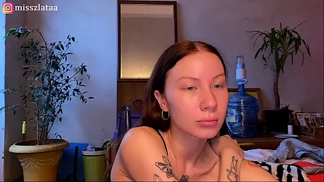 Snapshot of elfess chatting on 10/31/25, 07:09 elfess online show from 10/31/25, 07:09