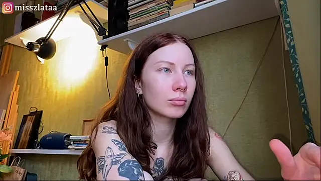 Snapshot of elfess chatting on 12/21/25, 10:11 elfess online show from 12/21/25, 10:11