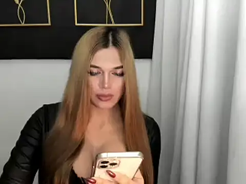 Snapshot of hotstellacumxxx chatting on 03/10/25, 12:04 hotstellacumxxx online show from 03/10/25, 12:04