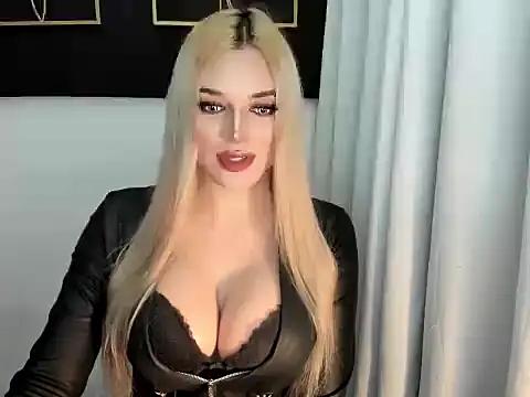 Snapshot of hotstellacumxxx chatting on 10/25/25, 05:04 hotstellacumxxx online show from 10/25/25, 05:04