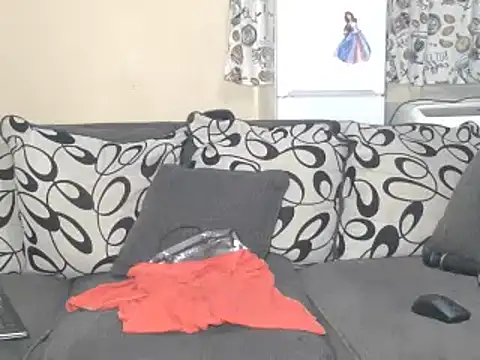 Snapshot of DollyPerryXX chatting on 12/30/24, 02:09 DollyPerryXX online show from 12/30/24, 02:09