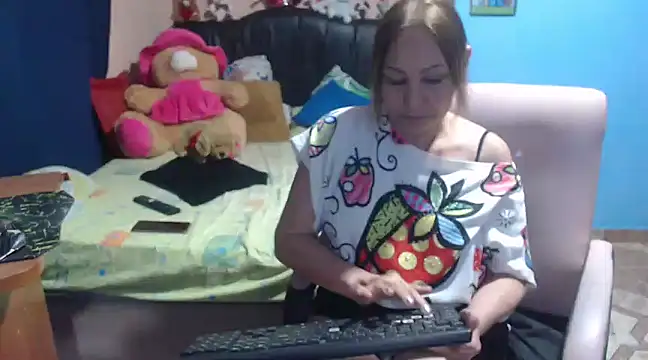 Snapshot of milfeddy_ chatting on 02/15/25, 02:04 milfeddy online show from 02/15/25, 02:04