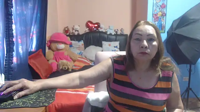 Snapshot of milfeddy_ chatting on 03/02/25, 02:21 milfeddy online show from 03/02/25, 02:21