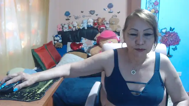 Snapshot of milfeddy_ chatting on 10/10/25, 12:15 milfeddy online show from 10/10/25, 12:15