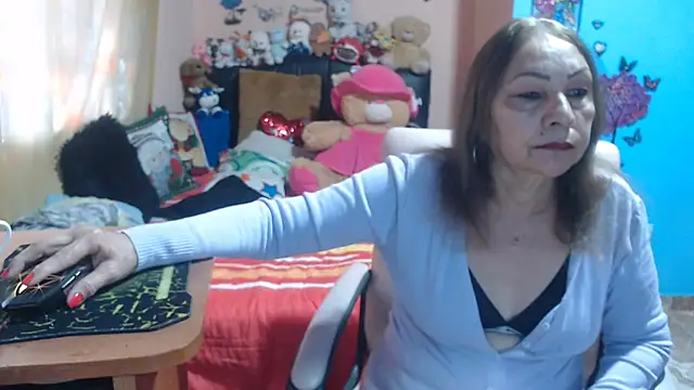 Snapshot of milfeddy_ chatting on 10/22/25, 12:38 milfeddy online show from 10/22/25, 12:38