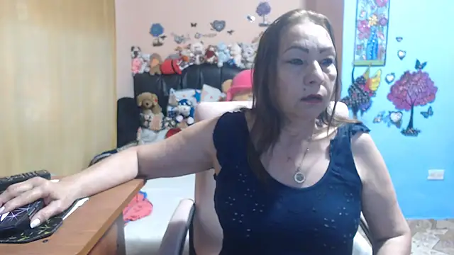 Snapshot of milfeddy_ chatting on 05/06/26, 11:48 milfeddy online show from 05/06/26, 11:48