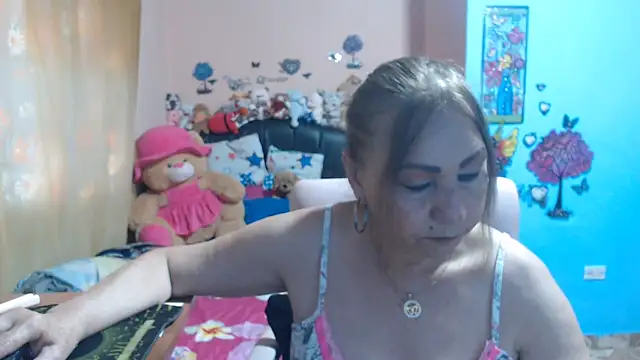 Snapshot of milfeddy_ chatting on 05/24/26, 11:48 milfeddy online show from 05/24/26, 11:48