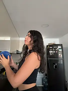 Snapshot of Gaby_zahir_ chatting on 10/30/25, 11:44 Gaby zahir online show from 10/30/25, 11:44