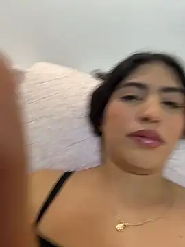 Snapshot of Gaby_zahir_ chatting on 11/04/25, 04:06 Gaby zahir online show from 11/04/25, 04:06