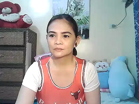 Kisses-13 online show from 05/31/26, 01:29