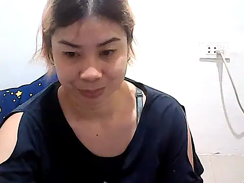 Snapshot of Totally_Naked69 chatting on 12/05/24, 08:44 Totally Naked69 online show from 12/05/24, 08:44