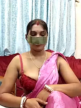 Queen Dolly online show from 12/15/24, 05:53