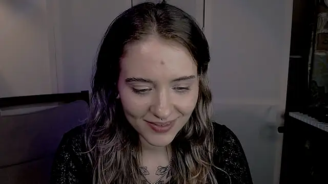 risha laas online show from 12/07/24, 01:47