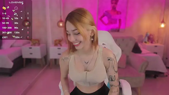 Snapshot of LITTLE-VIVI chatting on 02/17/25, 03:15 LITTLE-VIVI online show from 02/17/25, 03:15