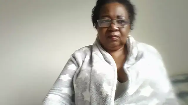Snapshot of KinkyRicoSaisyours chatting on 05/05/26, 08:33 KinkyRicoSaisyours online show from 05/05/26, 08:33