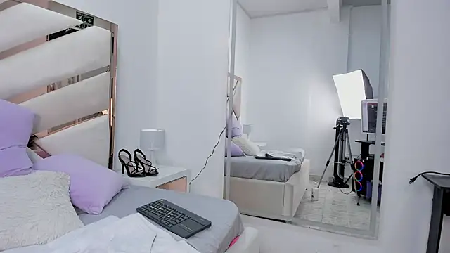 Naughty  Mom online show from 02/08/25, 10:19