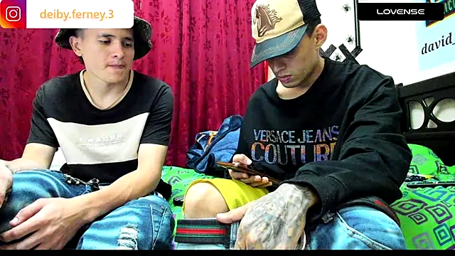 Snapshot of davidlatin66 chatting on 12/09/24, 04:23 davidlatin66 online show from 12/09/24, 04:23