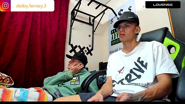 Snapshot of davidlatin66 chatting on 12/16/24, 04:23 davidlatin66 online show from 12/16/24, 04:23