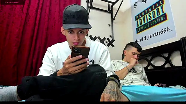 Snapshot of davidlatin66 chatting on 01/22/25, 02:59 davidlatin66 online show from 01/22/25, 02:59