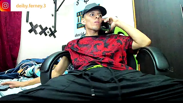 Snapshot of davidlatin66 chatting on 01/28/25, 02:21 davidlatin66 online show from 01/28/25, 02:21