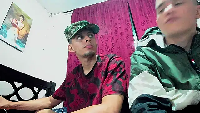 Snapshot of davidlatin66 chatting on 09/30/25, 01:54 davidlatin66 online show from 09/30/25, 01:54