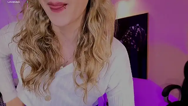 EveBensonX online show from 02/24/26, 11:52