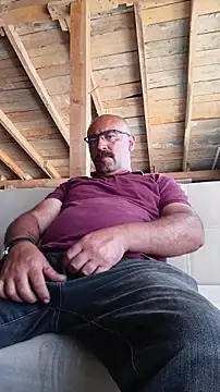 masculine bear daddy online show from 06/17/26, 03:46