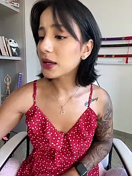 Snapshot of Ale_Lewis chatting on 12/08/24, 08:47 Ale Lewis online show from 12/08/24, 08:47