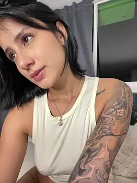 Snapshot of Ale_Lewis chatting on 01/03/25, 11:33 Ale Lewis online show from 01/03/25, 11:33