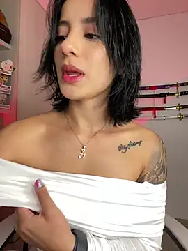 Snapshot of Ale_Lewis chatting on 01/25/25, 11:43 Ale Lewis online show from 01/25/25, 11:43