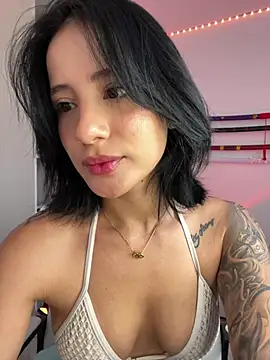 Snapshot of Ale_Lewis chatting on 03/02/25, 02:21 Ale Lewis online show from 03/02/25, 02:21