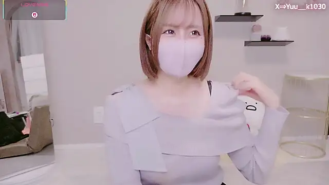 Snapshot of Yuu__k chatting on 03/03/26, 02:01 Yuu k online show from 03/03/26, 02:01