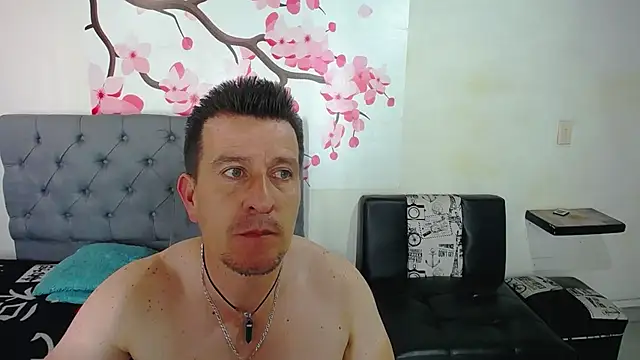 Snapshot of amaya_627 chatting on 12/24/24, 07:00 amaya 627 online show from 12/24/24, 07:00