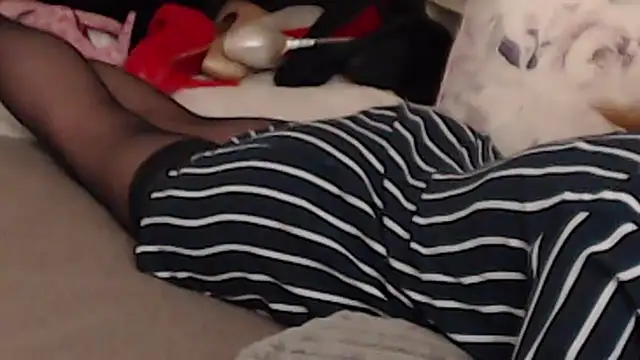 Snapshot of AylyneRichards chatting on 02/15/25, 12:48 AylyneRichards online show from 02/15/25, 12:48