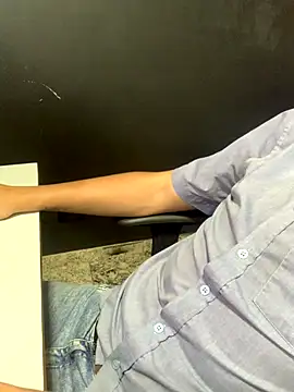 Snapshot of trimineiro_ chatting on 09/24/25, 02:31 trimineiro online show from 09/24/25, 02:31