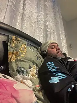 Cristian-Brayan online show from 02/13/26, 06:15